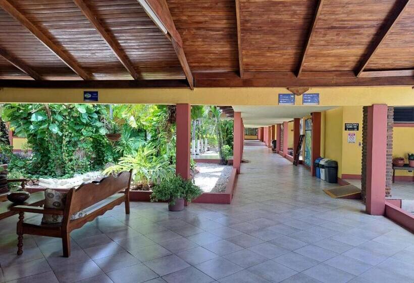 Отель Las Espuelas, Bar & Restaurant