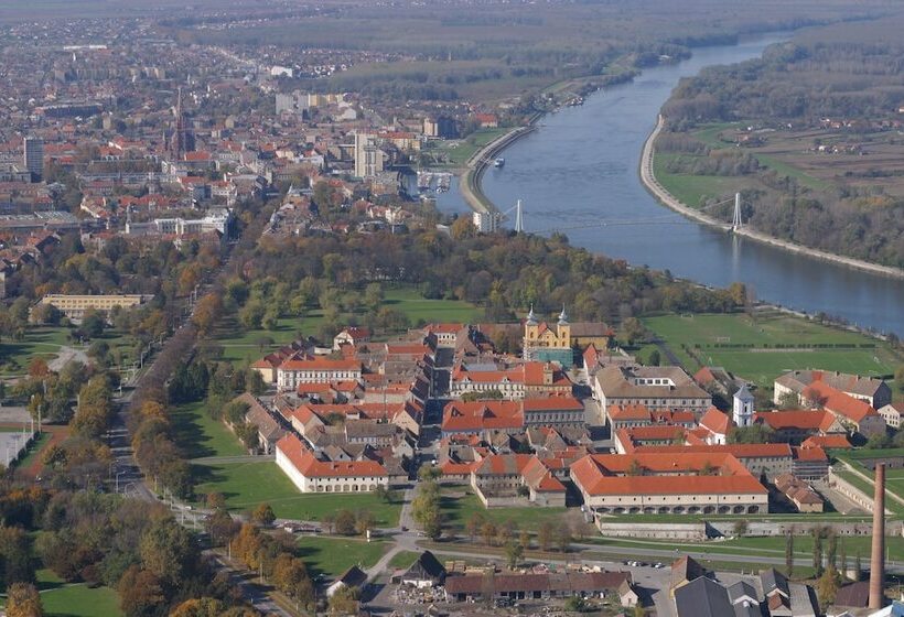 فندق Osijek