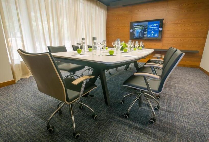 ホテル Poblado Plaza