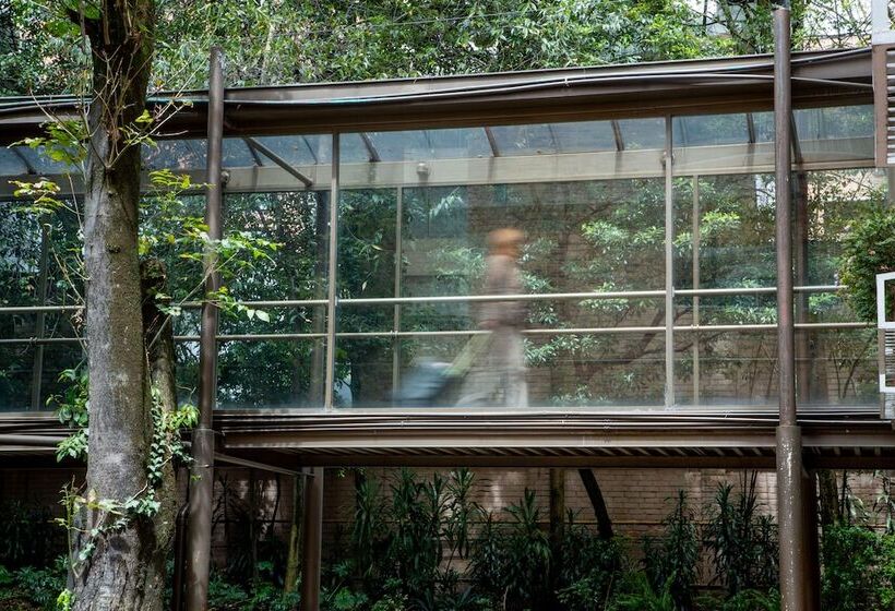 هتل Porton Bogota