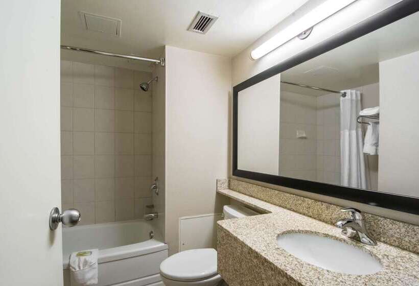 فندق Quality Inn & Suites Yellowknife