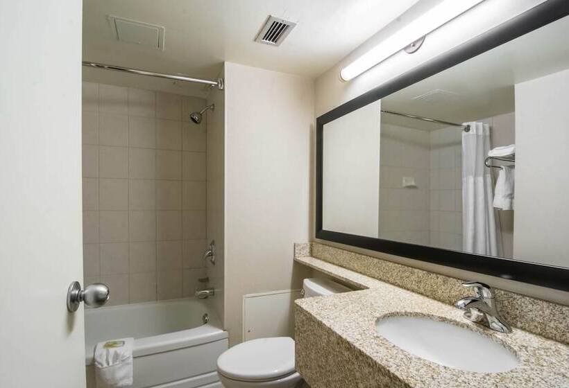 فندق Quality Inn & Suites Yellowknife