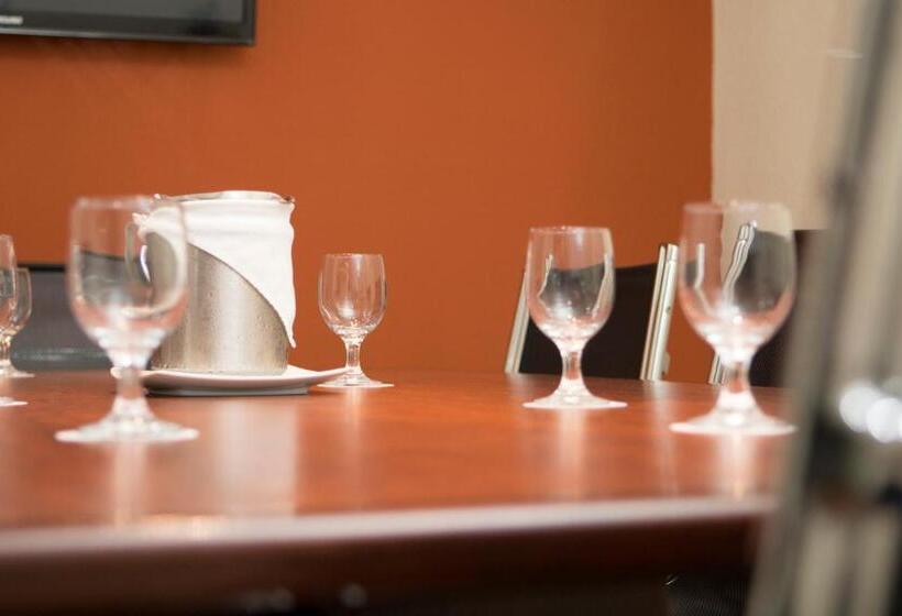 Rincon Del Valle Hotel & Suites