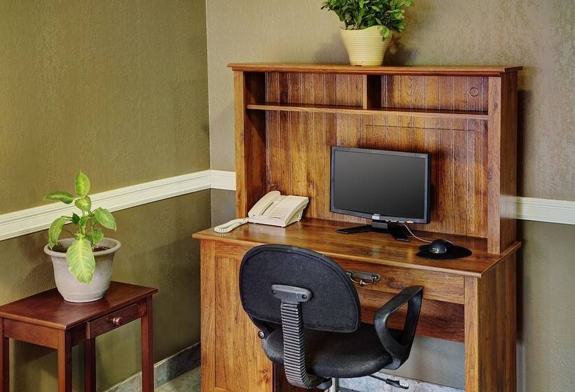 فندق Rodeway Inn