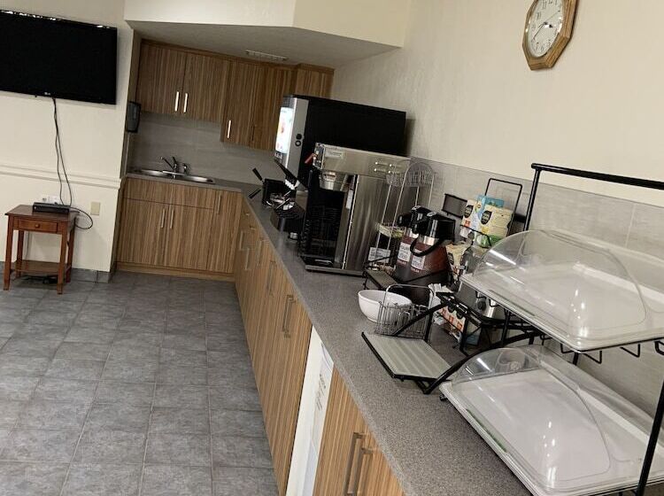 فندق Rodeway Inn