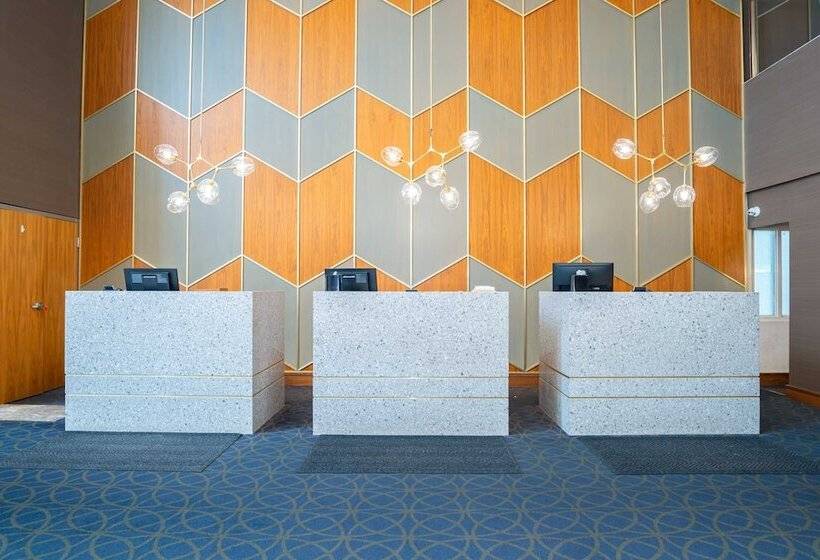 فندق Sandman Signature Mississauga