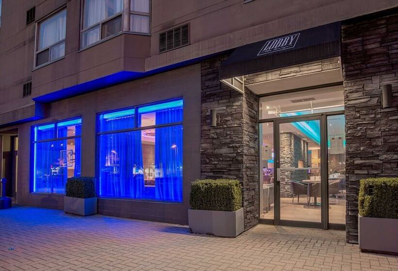 فندق Sandman Signature Mississauga