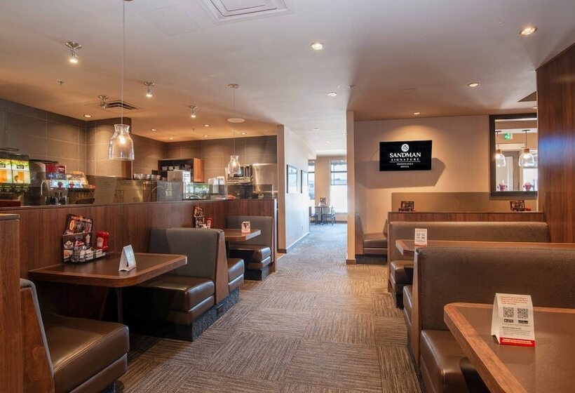 فندق Sandman Signature Mississauga