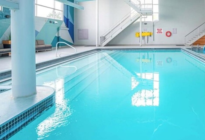 فندق Sandman Signature Mississauga