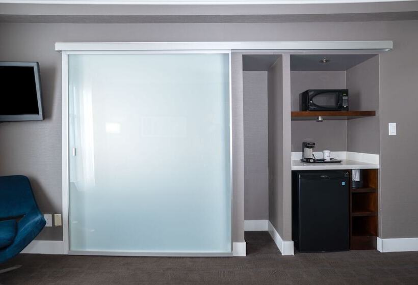 فندق Sandman Signature Mississauga