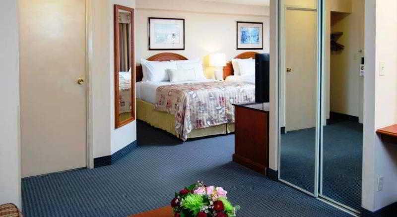 فندق Sandman Signature Mississauga