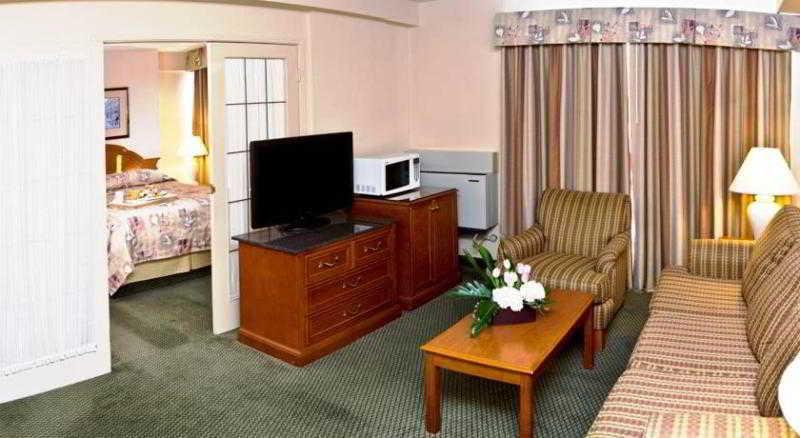 فندق Sandman Signature Mississauga