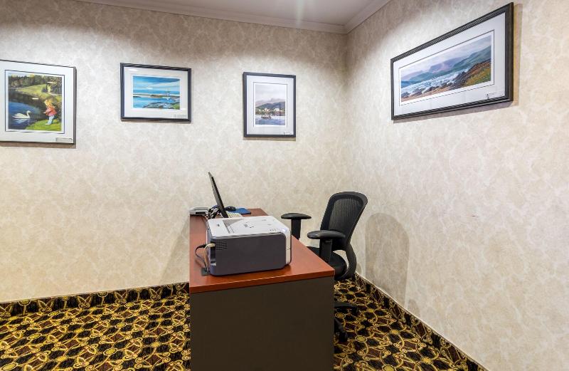 Sinbads Hotel & Suites