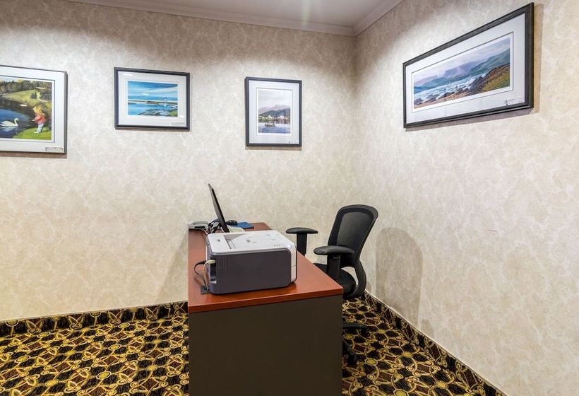 Sinbads Hotel & Suites