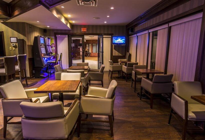 Sinbads Hotel & Suites