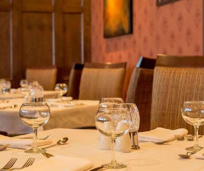 Sinbads Hotel & Suites