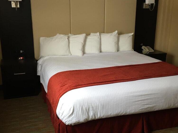 Sinbads Hotel & Suites