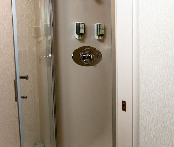 فندق Slumber Inn