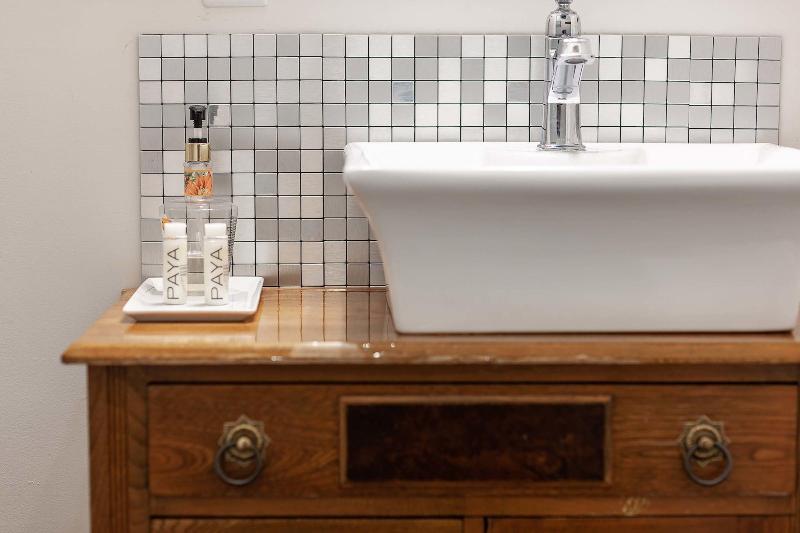 ホテル Stone Maiden Inn