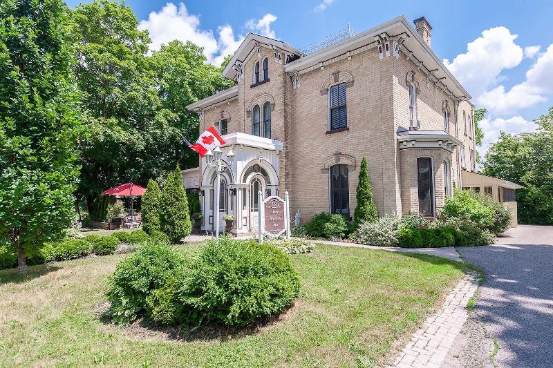 ホテル Stone Maiden Inn