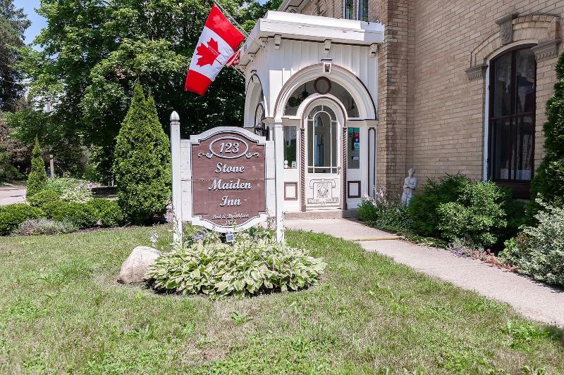 ホテル Stone Maiden Inn