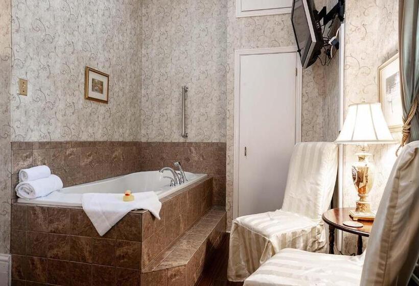 هتل Stone Maiden Inn