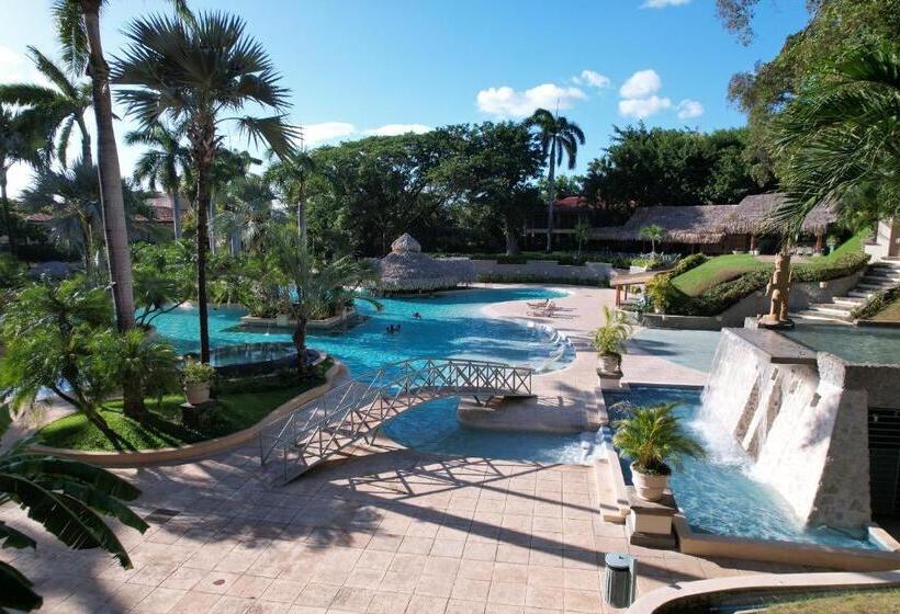 Отель Tamarindo Diria Beach Resort