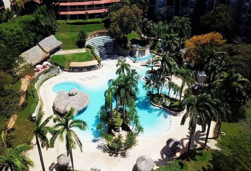 Отель Tamarindo Diria Beach Resort