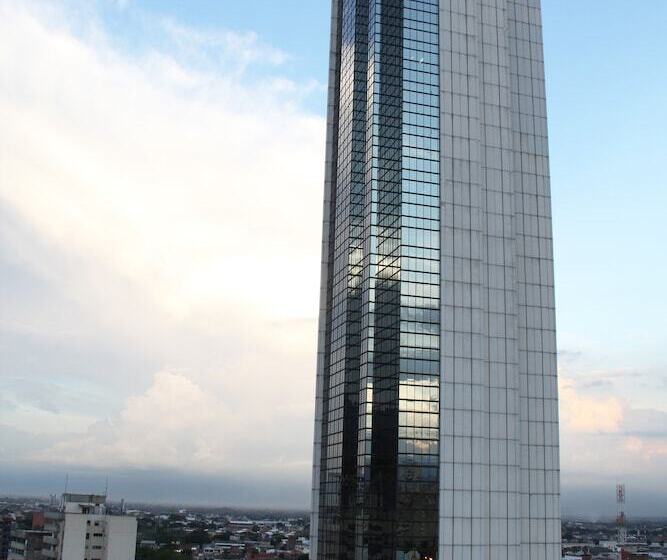 בית מלון כפרי Torre De Cali Plaza