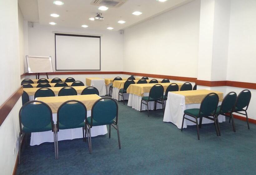 فندق Torre De Cali Plaza