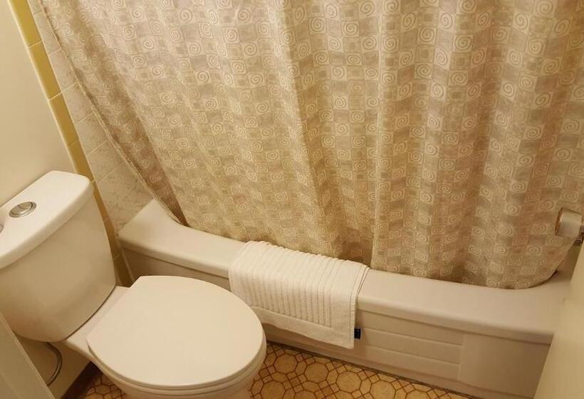 فندق Town N Country Motor Inn