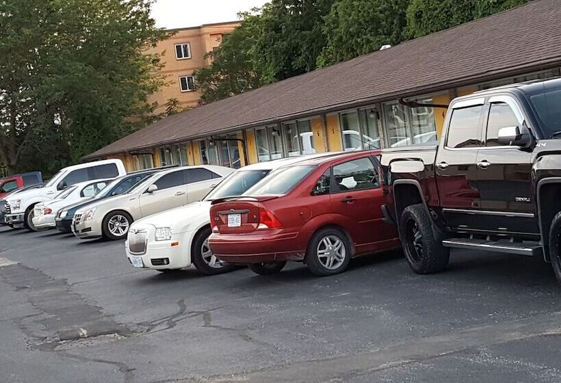 فندق Town N Country Motor Inn