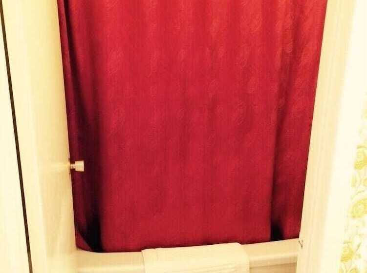 فندق Town N Country Motor Inn