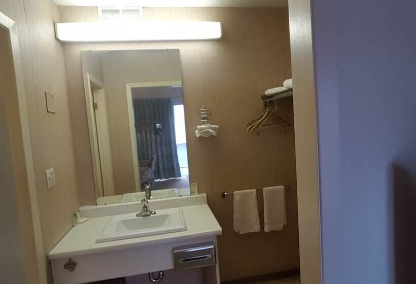 فندق Town N Country Motor Inn