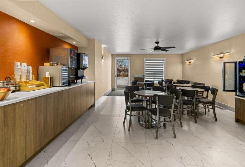 فندق Surestay Plus By Best Western Brooks