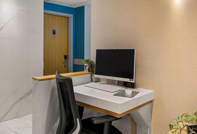 فندق Surestay Plus By Best Western Brooks