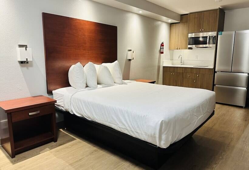 فندق Surestay Plus By Best Western Brooks