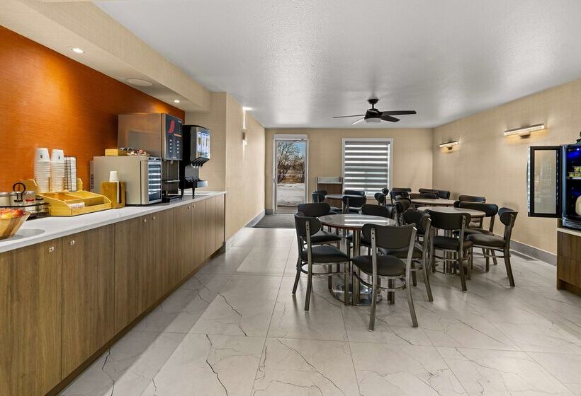 فندق Surestay Plus By Best Western Brooks