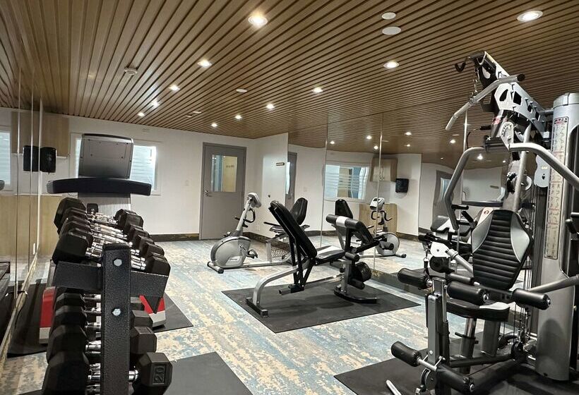 فندق Surestay Plus By Best Western Brooks