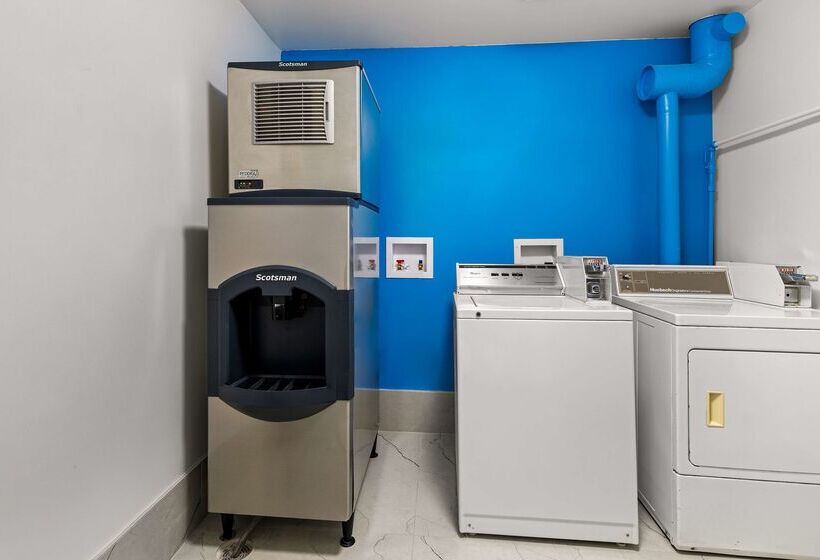 فندق Surestay Plus By Best Western Brooks