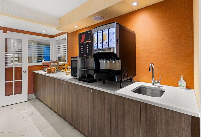 فندق Surestay Plus By Best Western Brooks