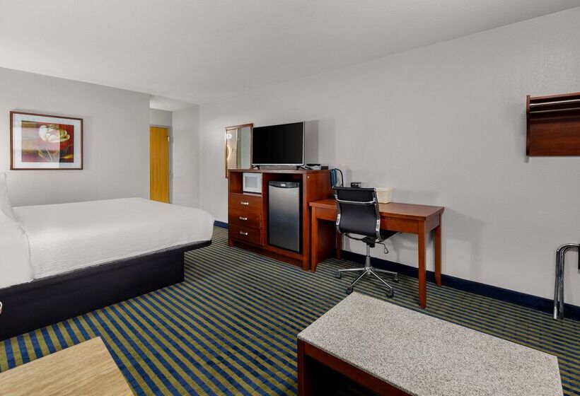 فندق Surestay Plus By Best Western Brooks