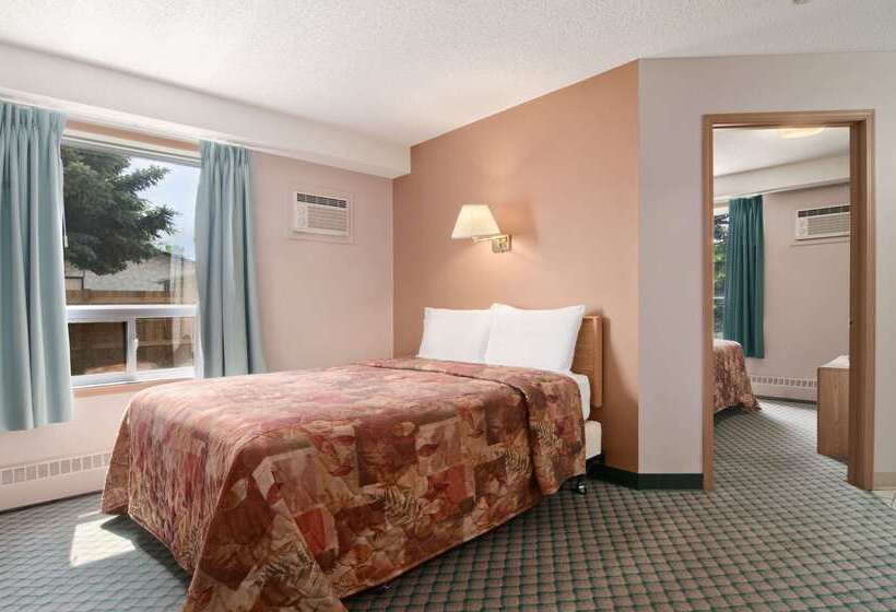 فندق Travelodge By Wyndham Edmonton Airport