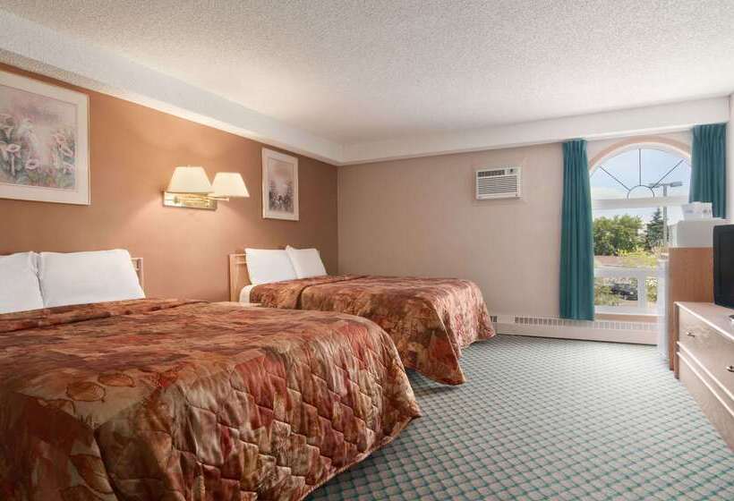 فندق Travelodge By Wyndham Edmonton Airport