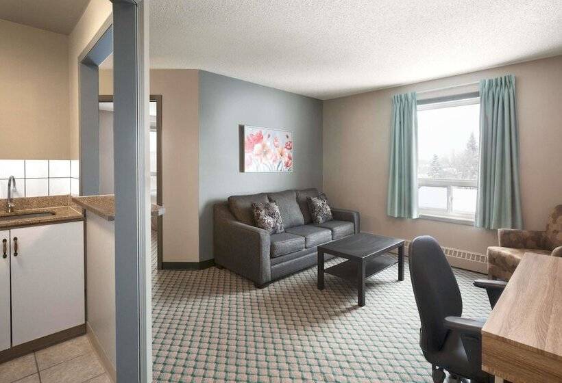 فندق Travelodge By Wyndham Edmonton Airport