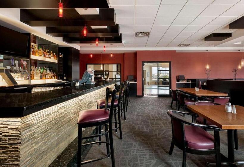 Travelodge Hotel By Wyndham Weyburn