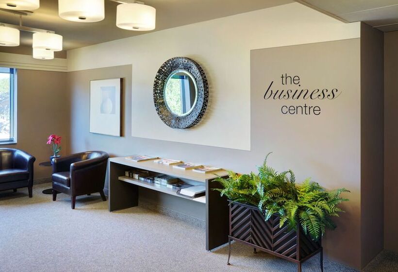 فندق Travelway Inn Sudbury