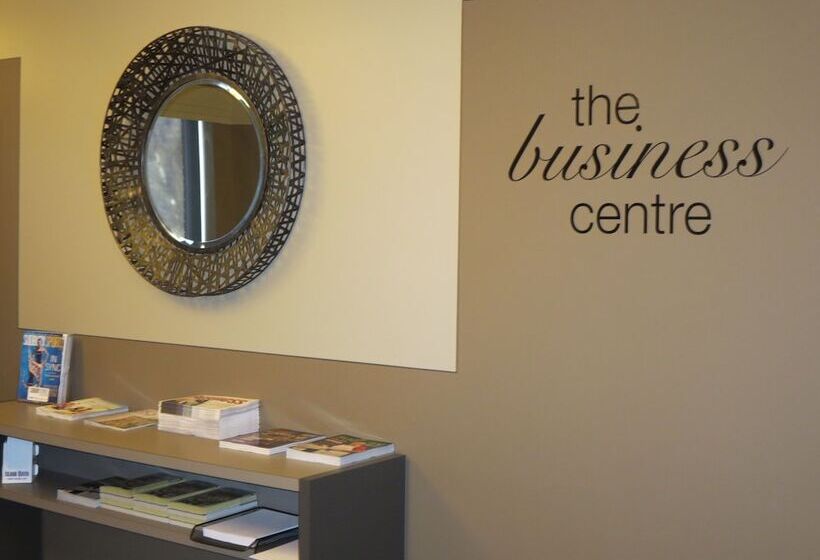 فندق Travelway Inn Sudbury