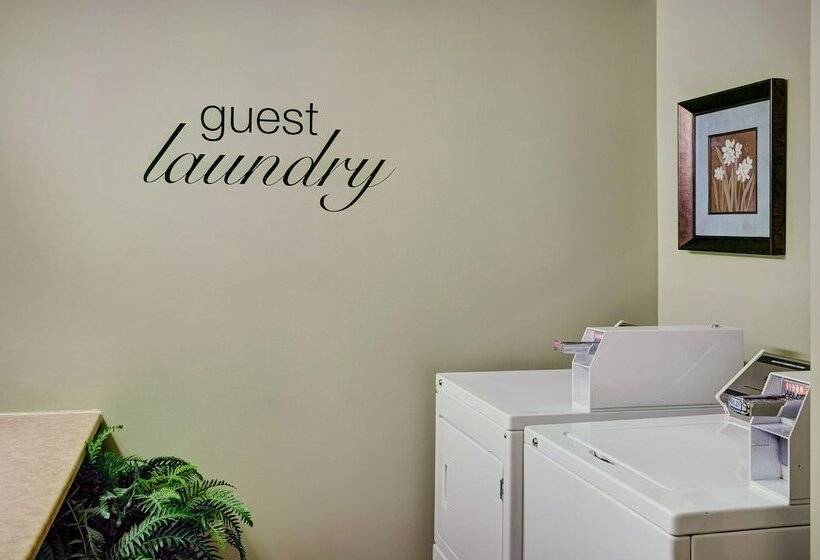 فندق Travelway Inn Sudbury