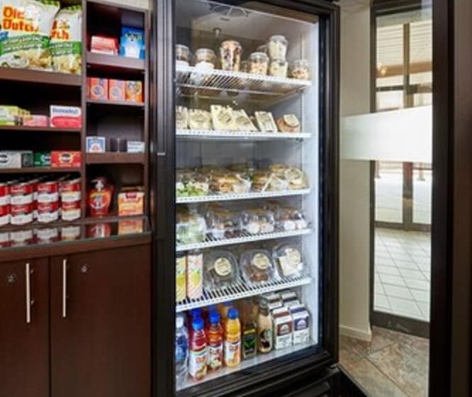 فندق Travelway Inn Sudbury